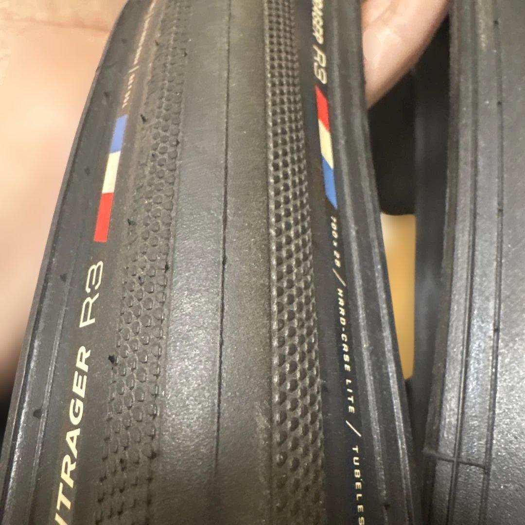 【新品未使用】Bontrager R3 チューブレスレディー 700×28 2本