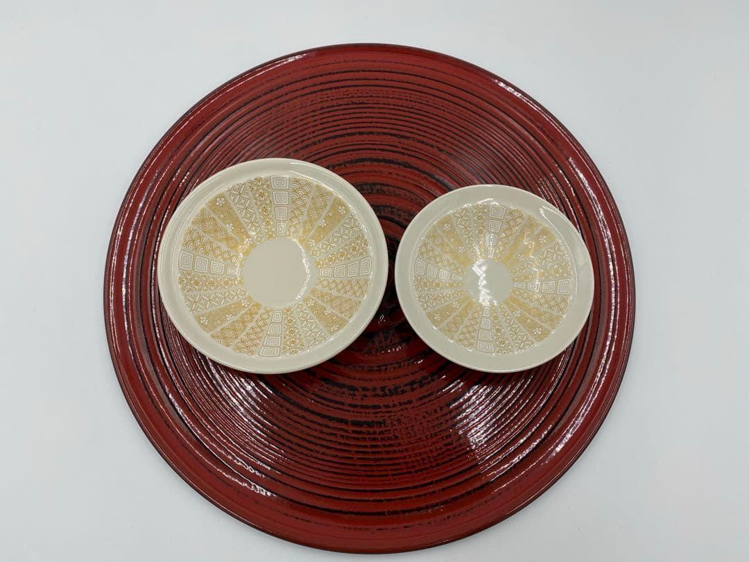 【☆希少なお品☆】【新品】有田焼徳幸窯　錦クリーム釉地紋尽くし浅蓋物