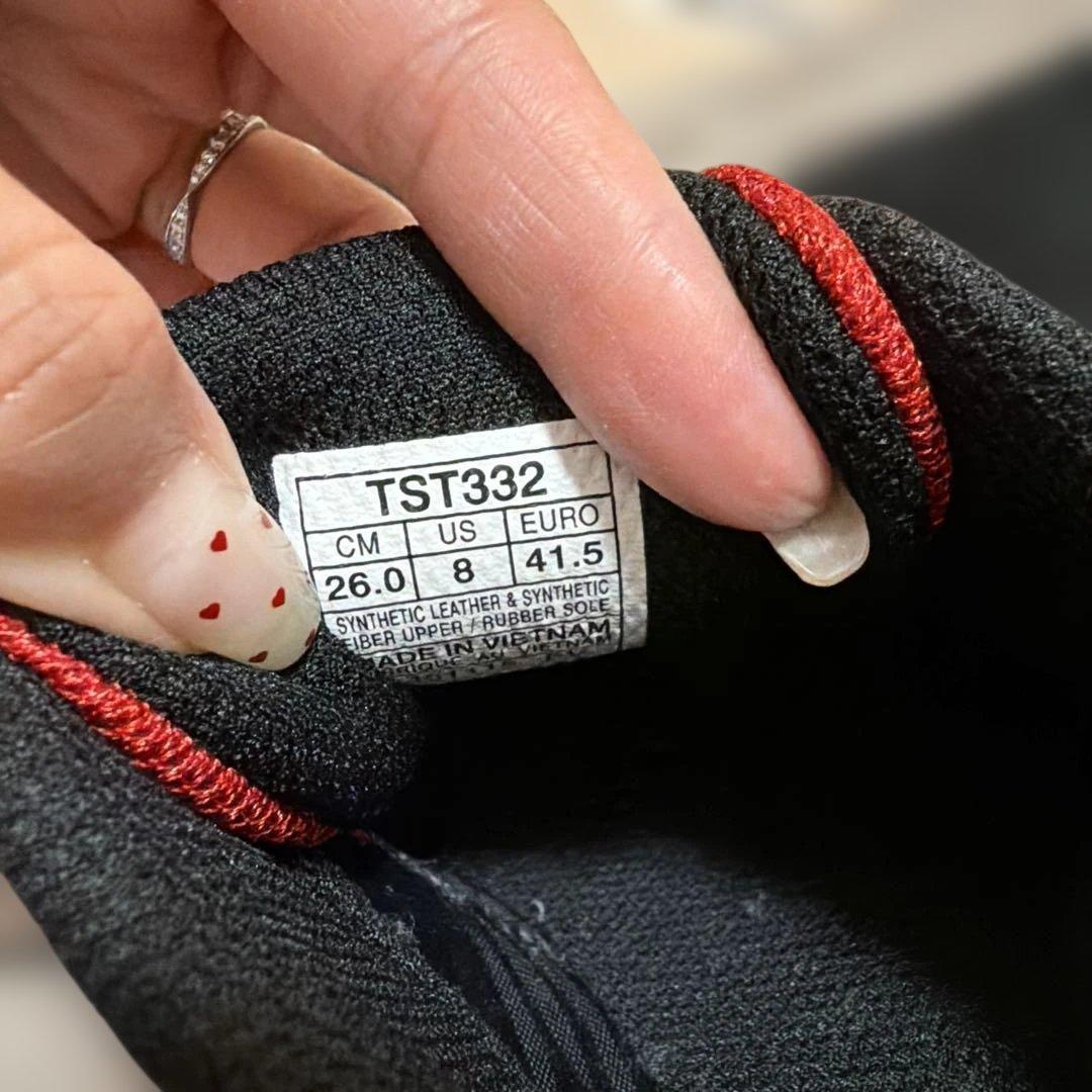 asics アシックス　フットサルシューズ　人工芝　26センチ