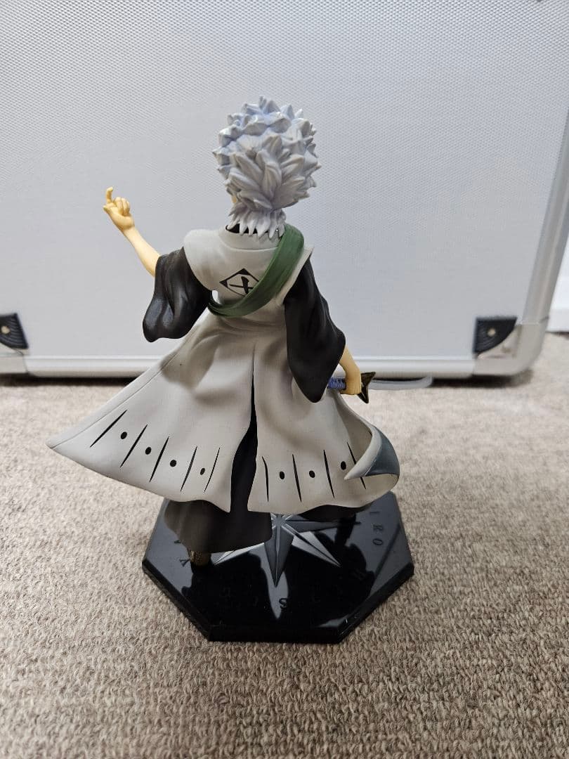 BLEACH　日番谷冬獅郎　フィギュア　ブリーチ　箱なし　gem　メガハウス