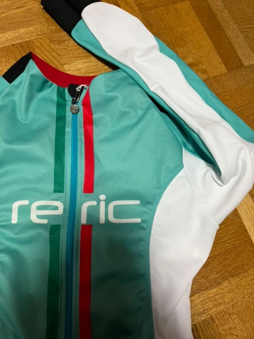 レリックreric新品ウエアMサイズ／オールシーズン/ラファ