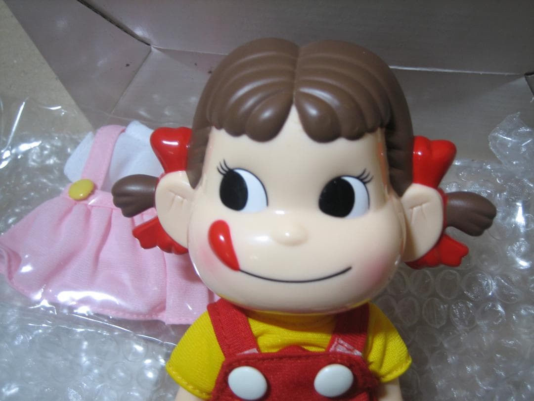 不二家／ペコちゃん／ワンピース着せ替え人形／新品未使用／着替え完備