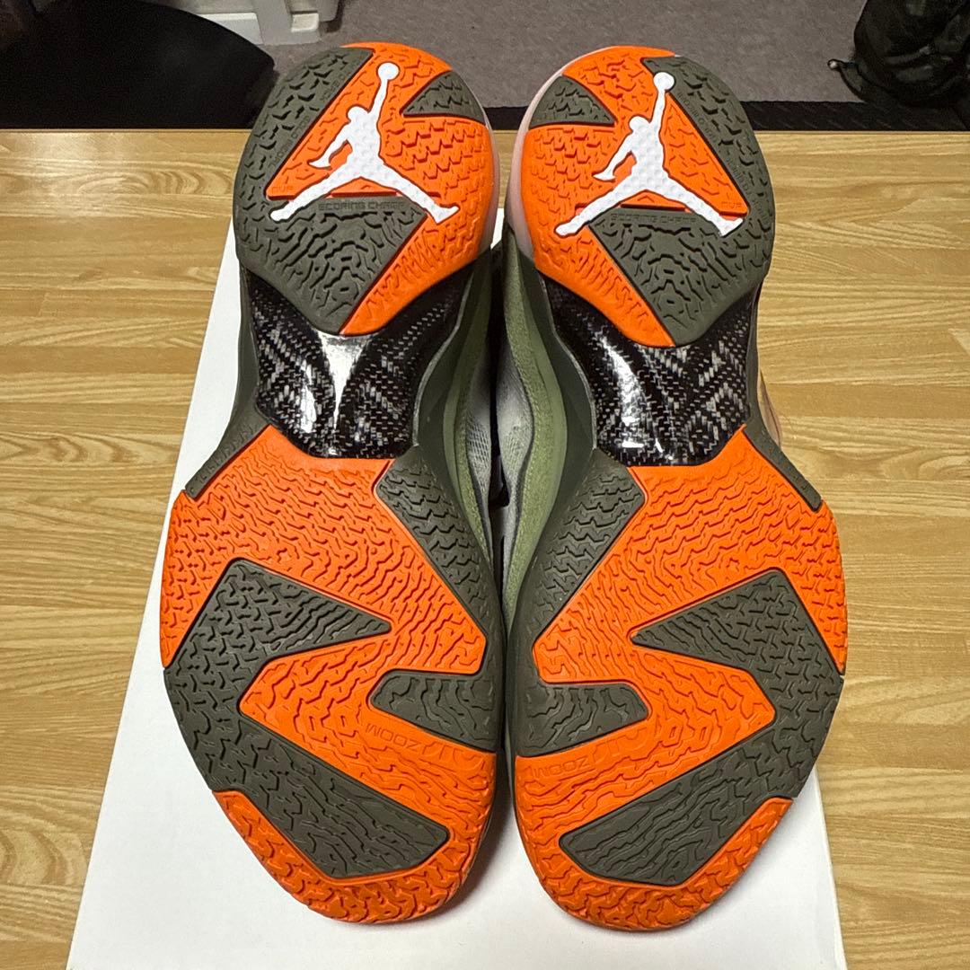 新品　NIKE エアジョーダン　xxxVII