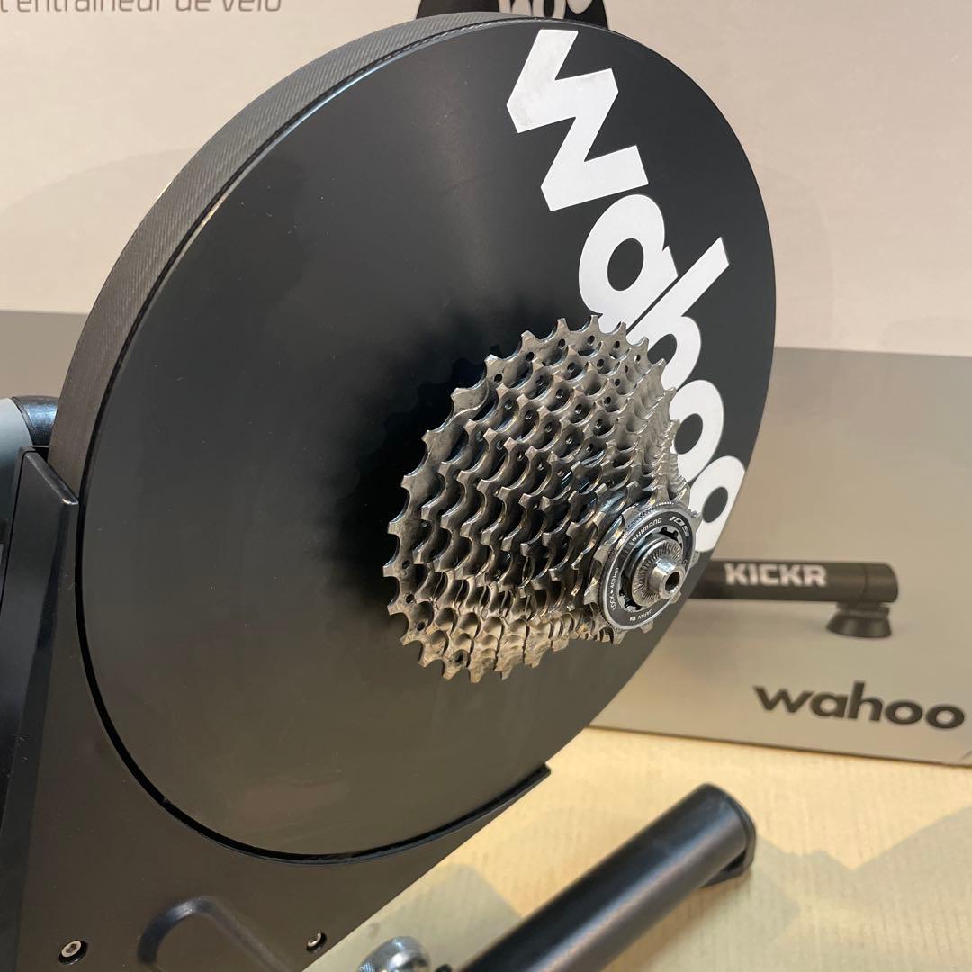 wahoo KICKR V4 スマートバイクトレーナー + AXIS FEET