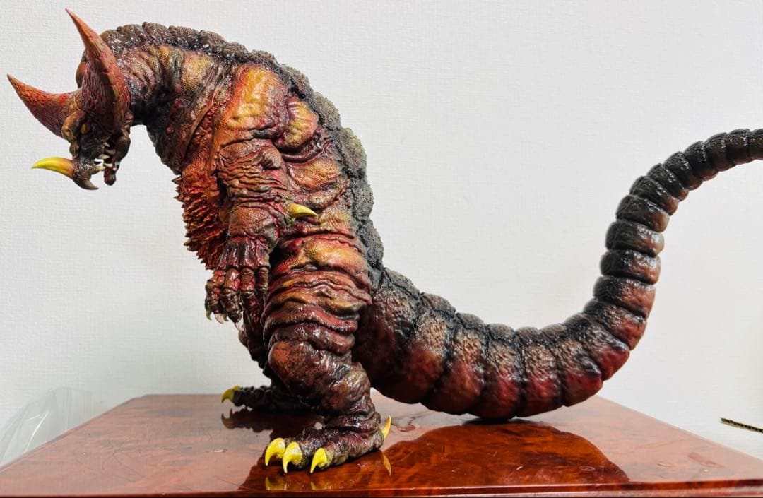 ゴモラ レオニックバースト塊獣極致　カスタムリペイント作品