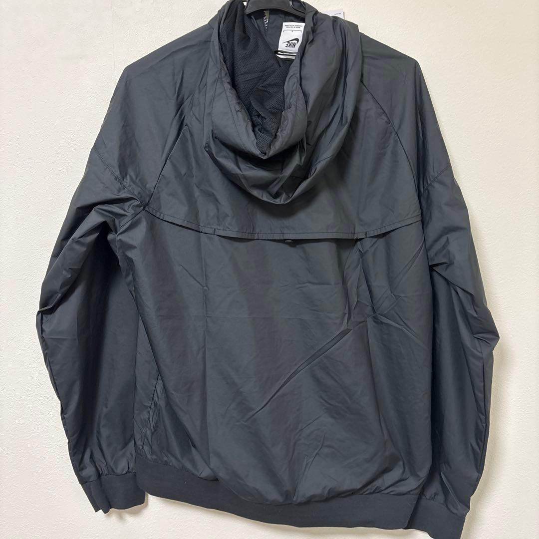 ナイキ　NIKE ウインドブレーカー　シャカシャカ　ランニングウェア　新品　XL