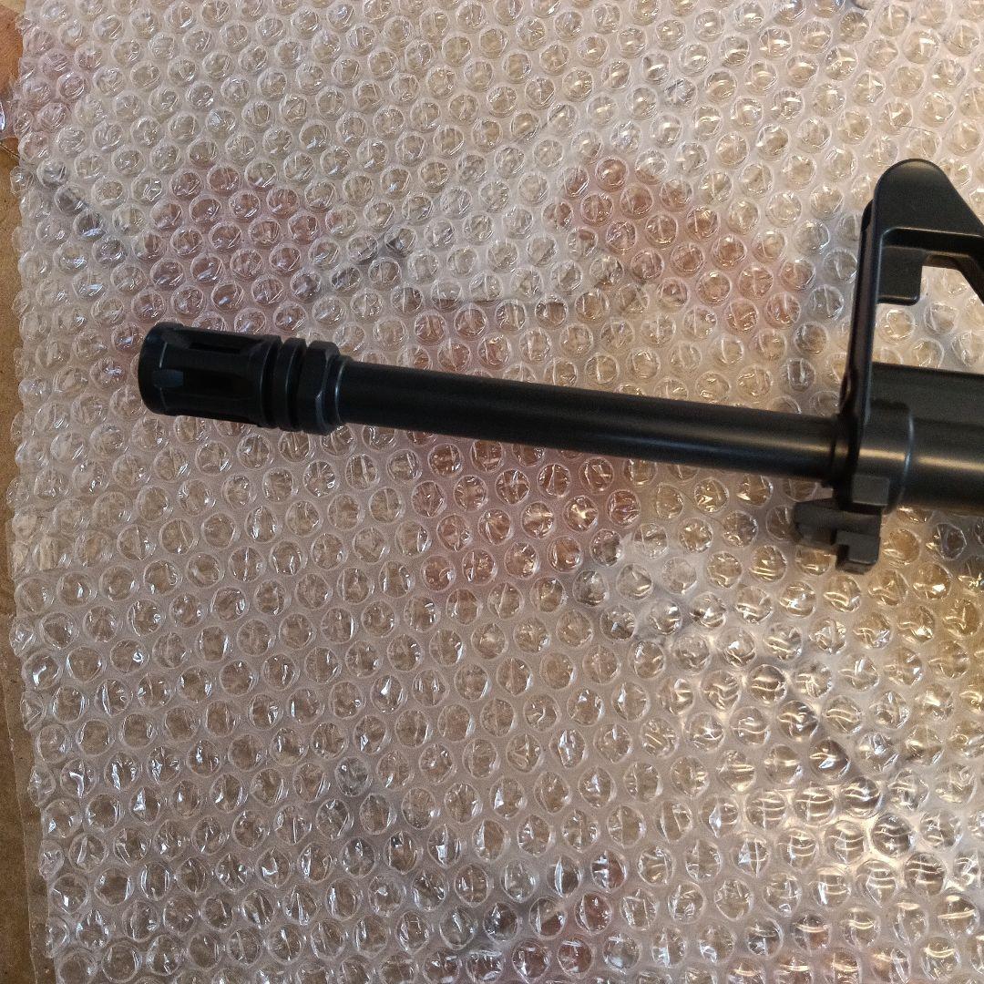 ・M16ーＡ1 (銃口は塞がれています、モデルガン)　・コクサイ製