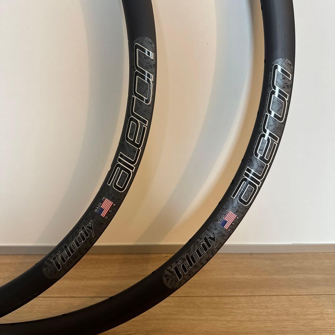 Velocity aileron 650b 32h black 2本