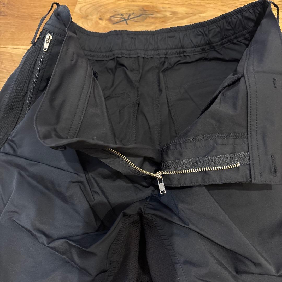 BANDEL ブラック　ナイロンハーフパンツ