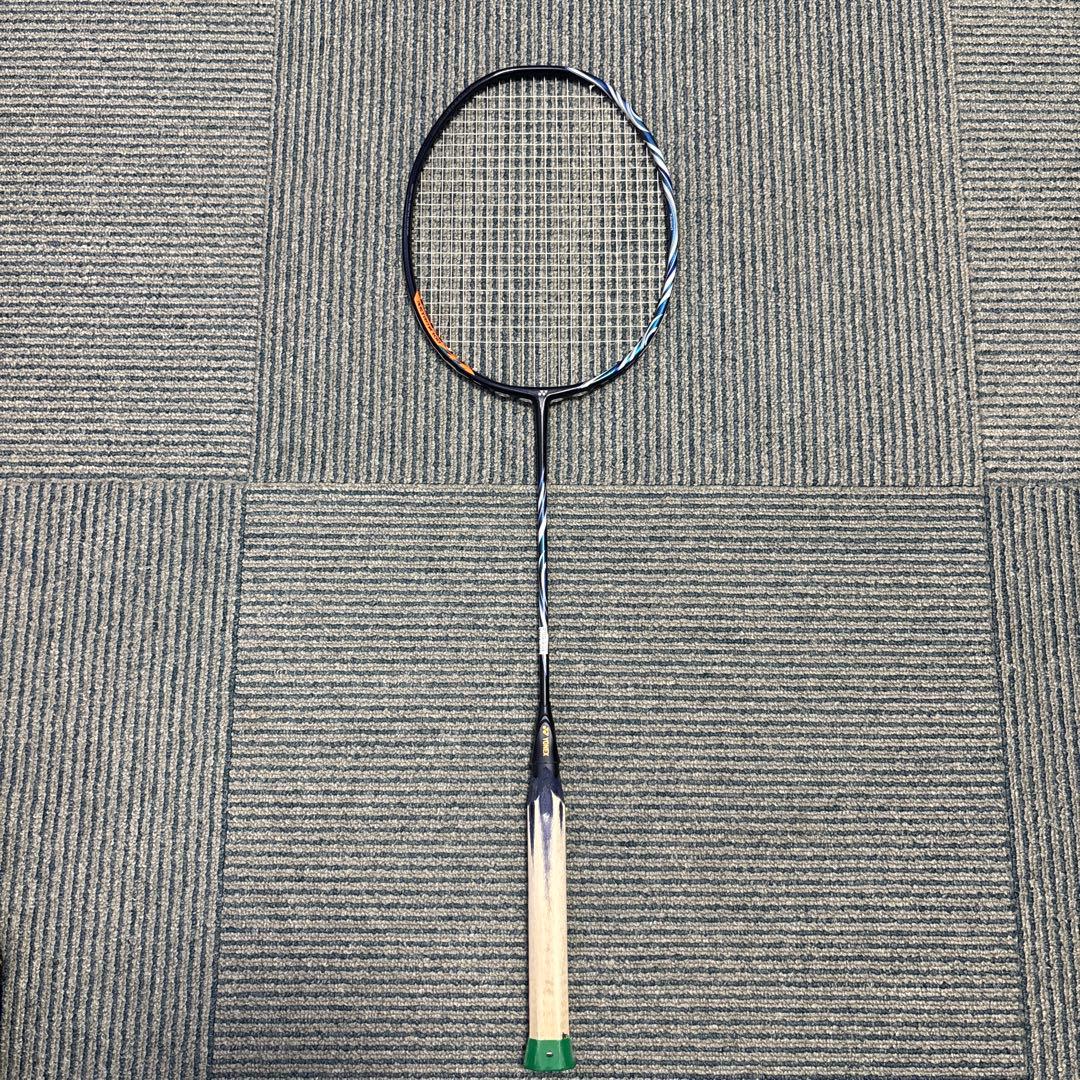 YONEX アストロクス100ZZ 4U5ダークネイビー美品‼️