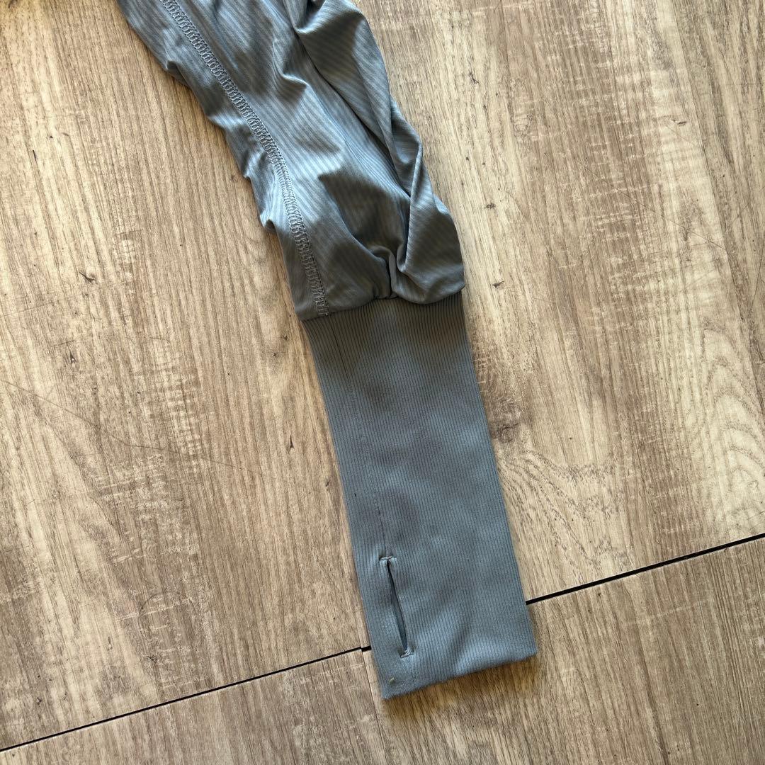 lululemn scuba フルジップフーディグレー