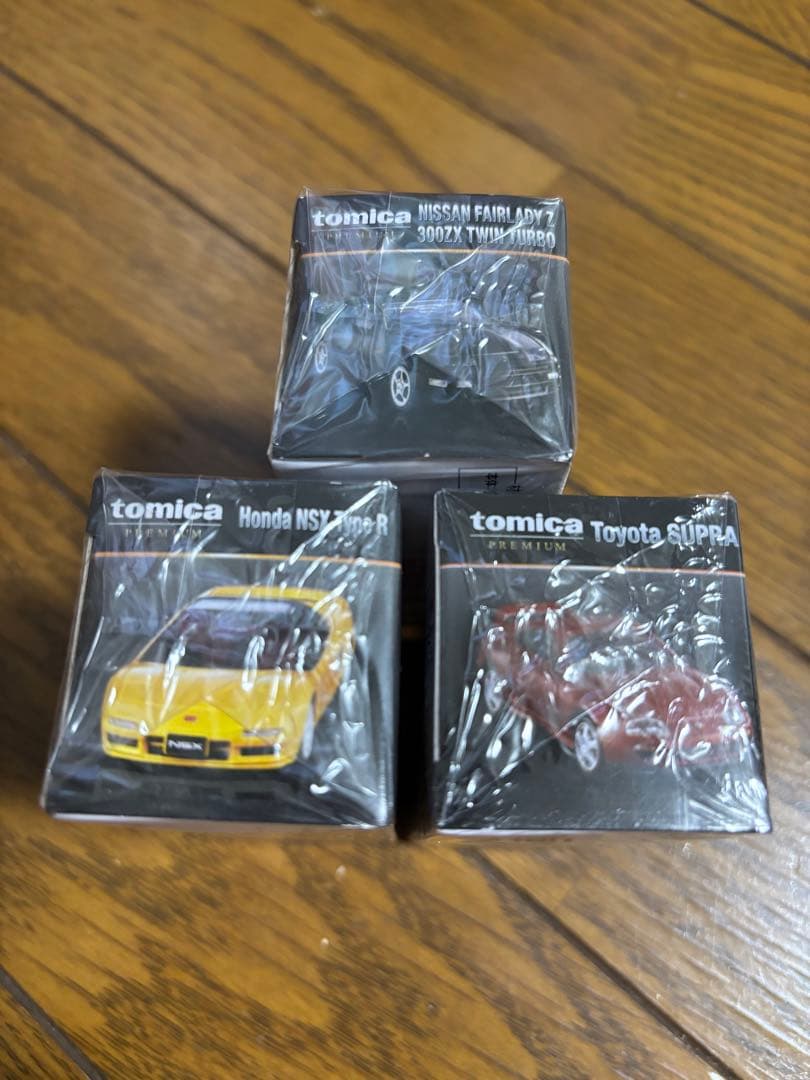 トミカプレミアム　タカラトミーモール　3台セット