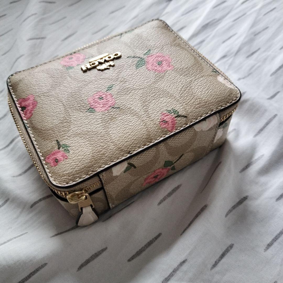 COACH 花柄 アクセサリーケース