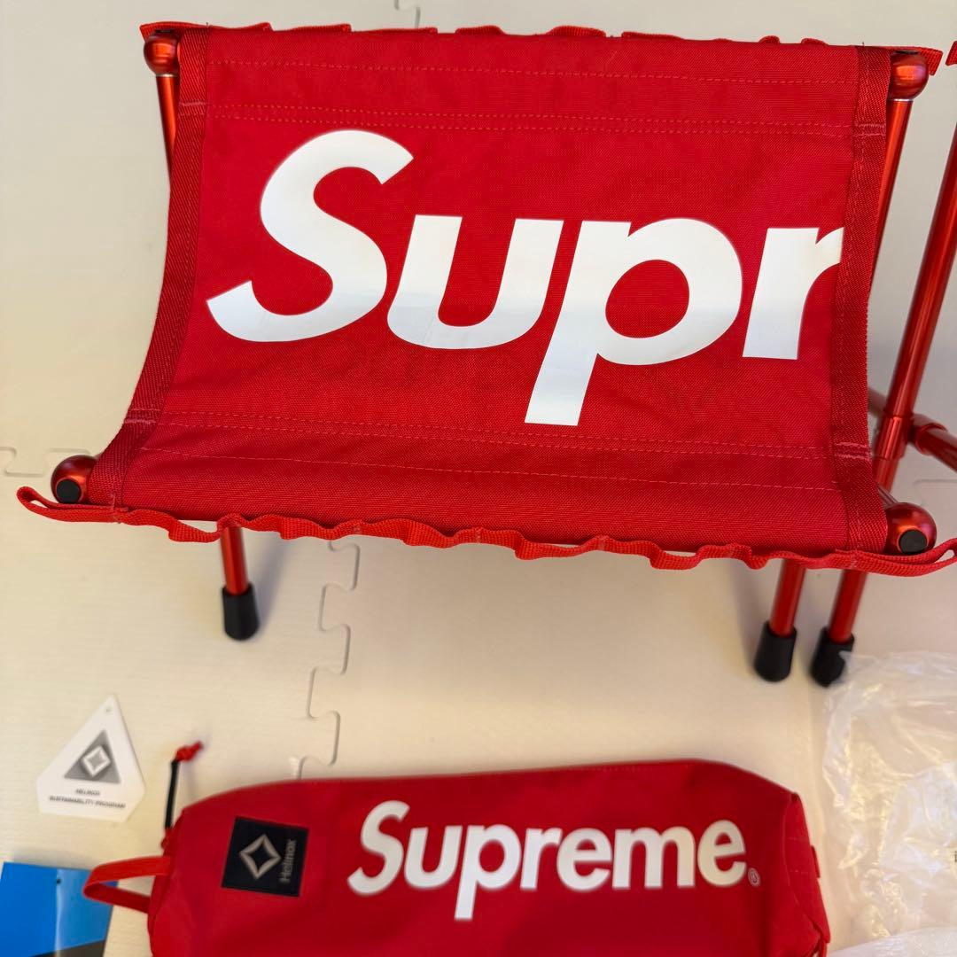 テーブル・チェア・ハンモック Supreme Helinox Tactical Field Stool red