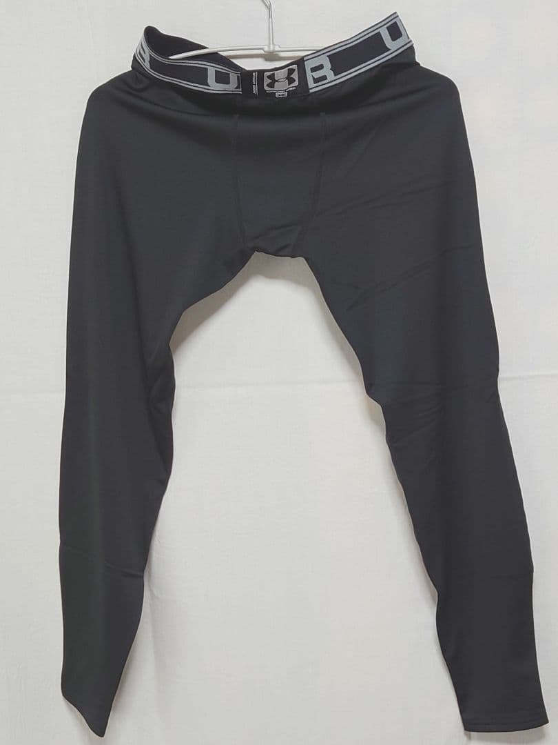 ②アンダーアーマー UNDER ARMOUR メンズ トップス＆ボトムス Ｍ？黒