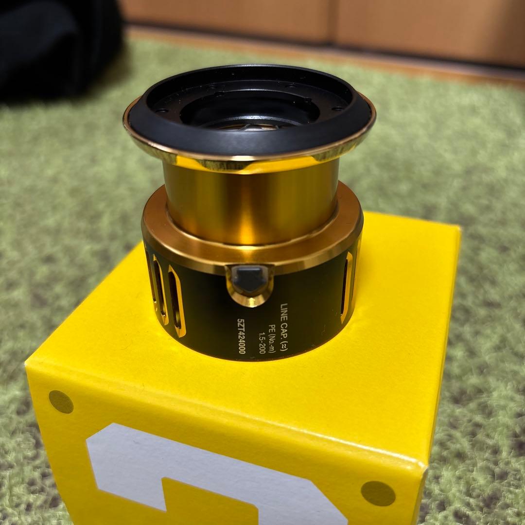 夢屋　スプール　4000M 未使用品　シマノ