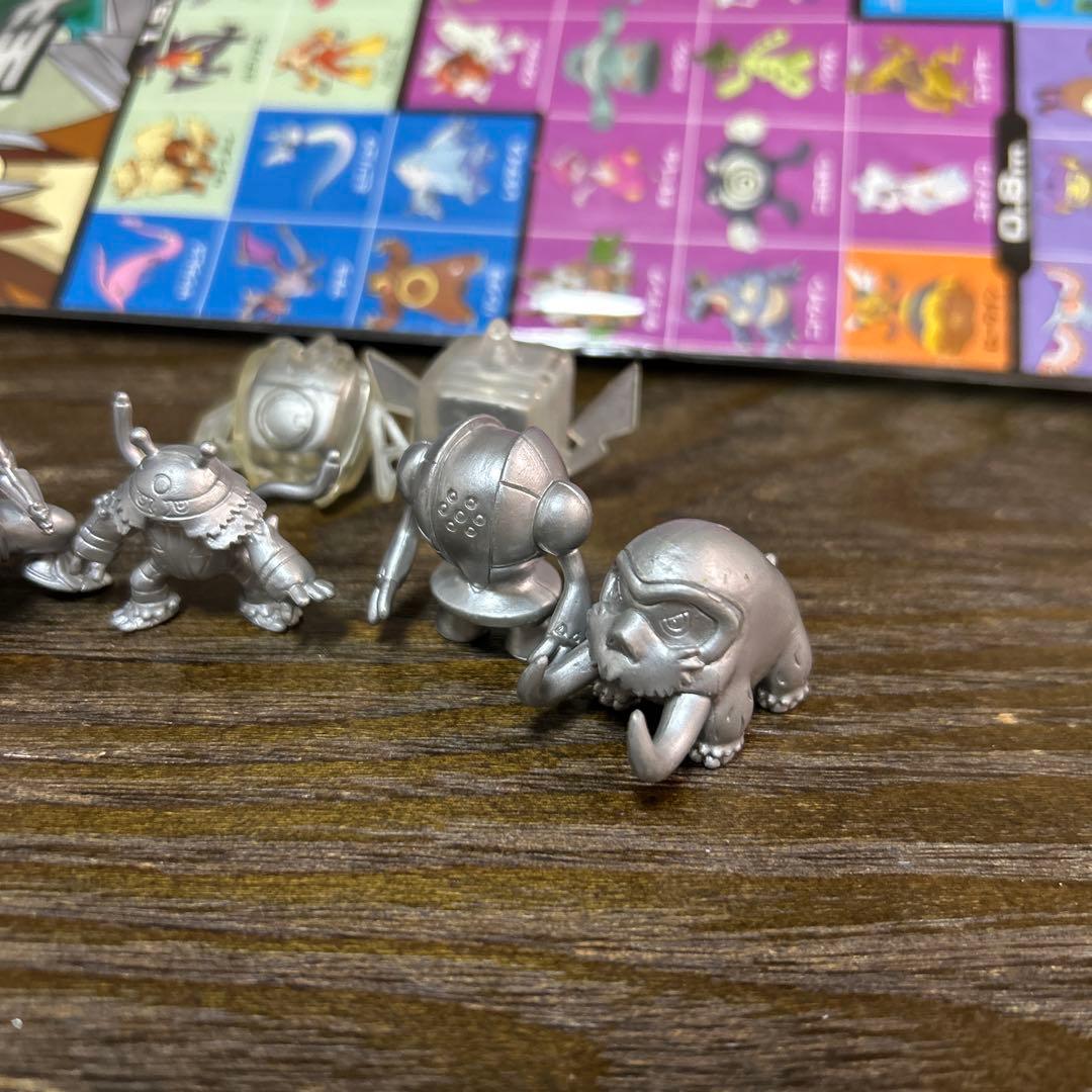 ポケモンフィギュア シルバーカラー