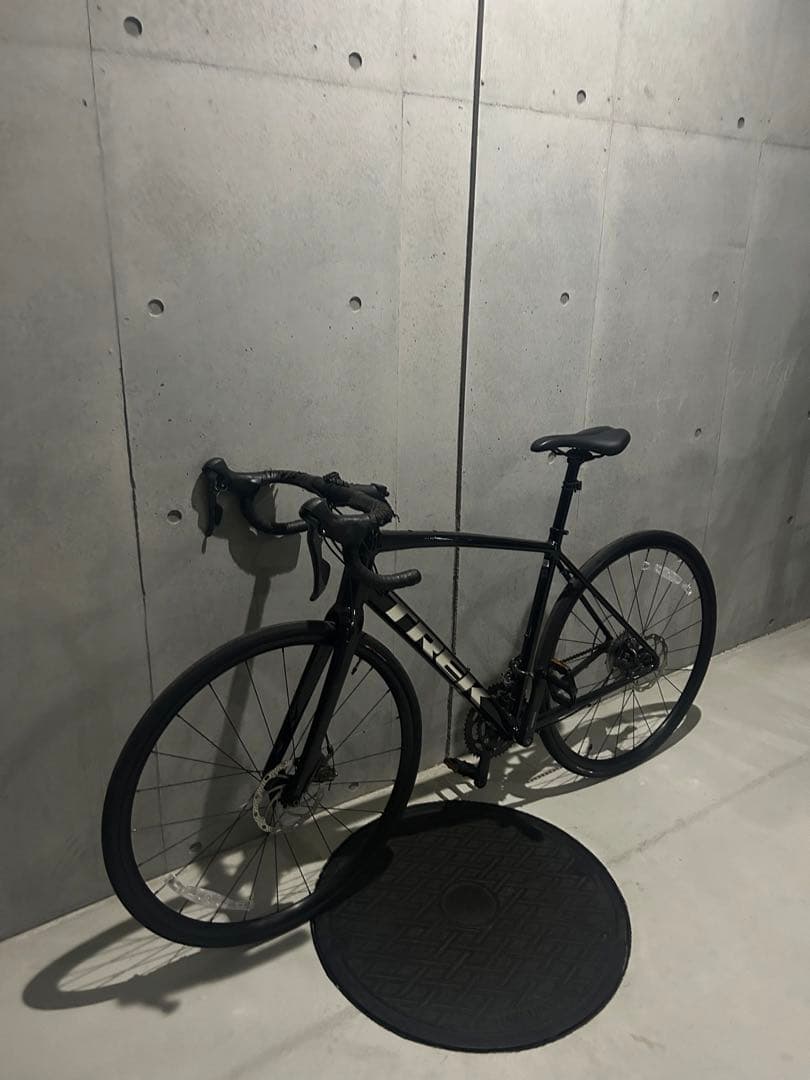 Trek ロードバイク ドマーネ　ブラック
