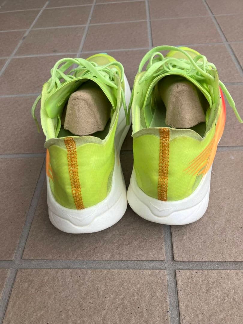 HOKA ランニングシューズ イエロー/オレンジ/レッド