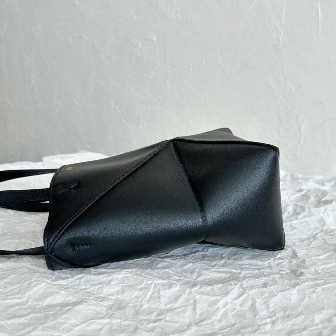 人気商品！ブラック レザー ミニ 2WAYハンドバッグ 16.5cm