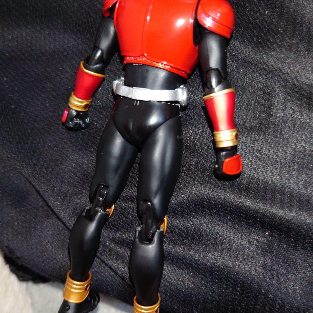 真骨彫 仮面ライダークウガ マイティフォーム