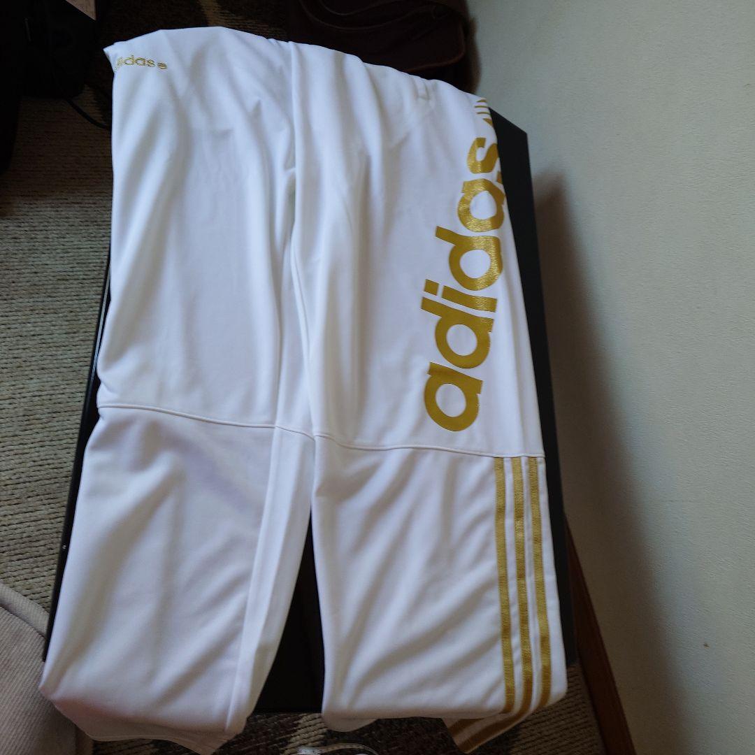 adidas ホワイトジャージ上下セット