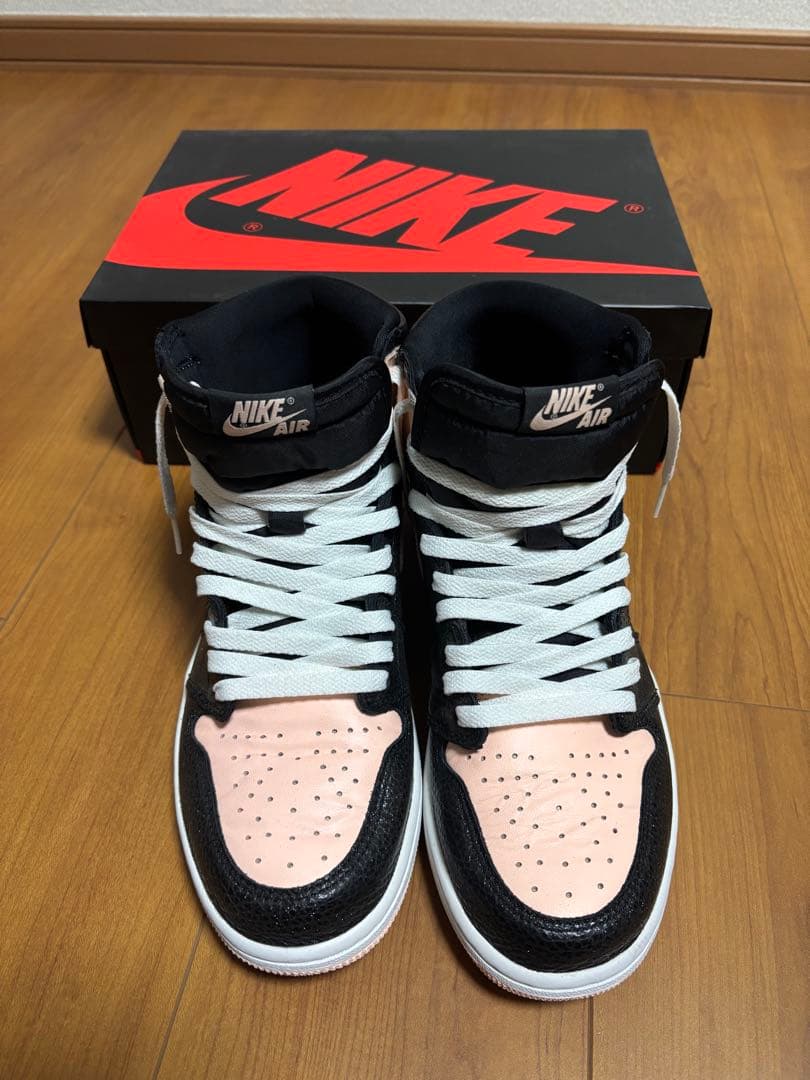 NIKE Air Jordan 1 レトロハイ OG クリムゾンティント