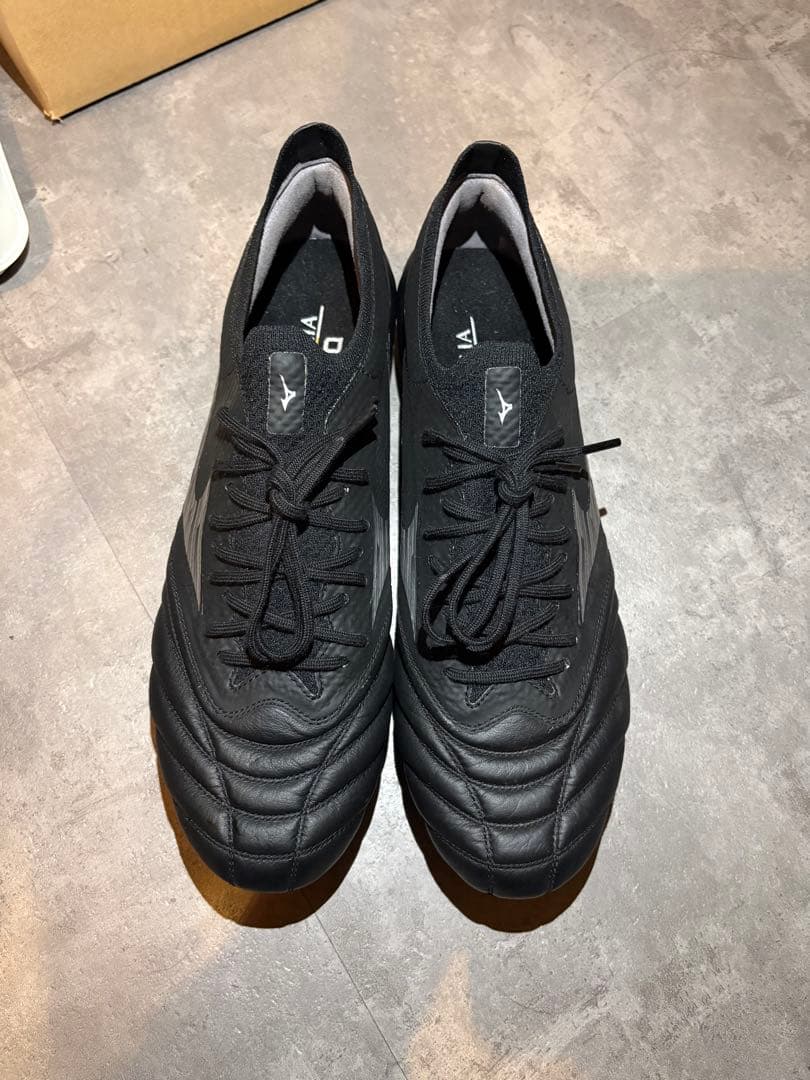 【日本未発売】Mizuno モレリアネオ4 β ラインシルバー
