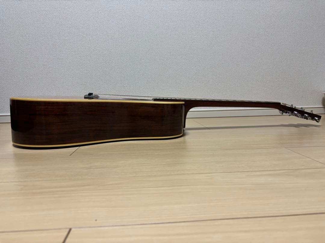 Cat´s Eyes アコースティックギター スプルースボディ ケース付き
