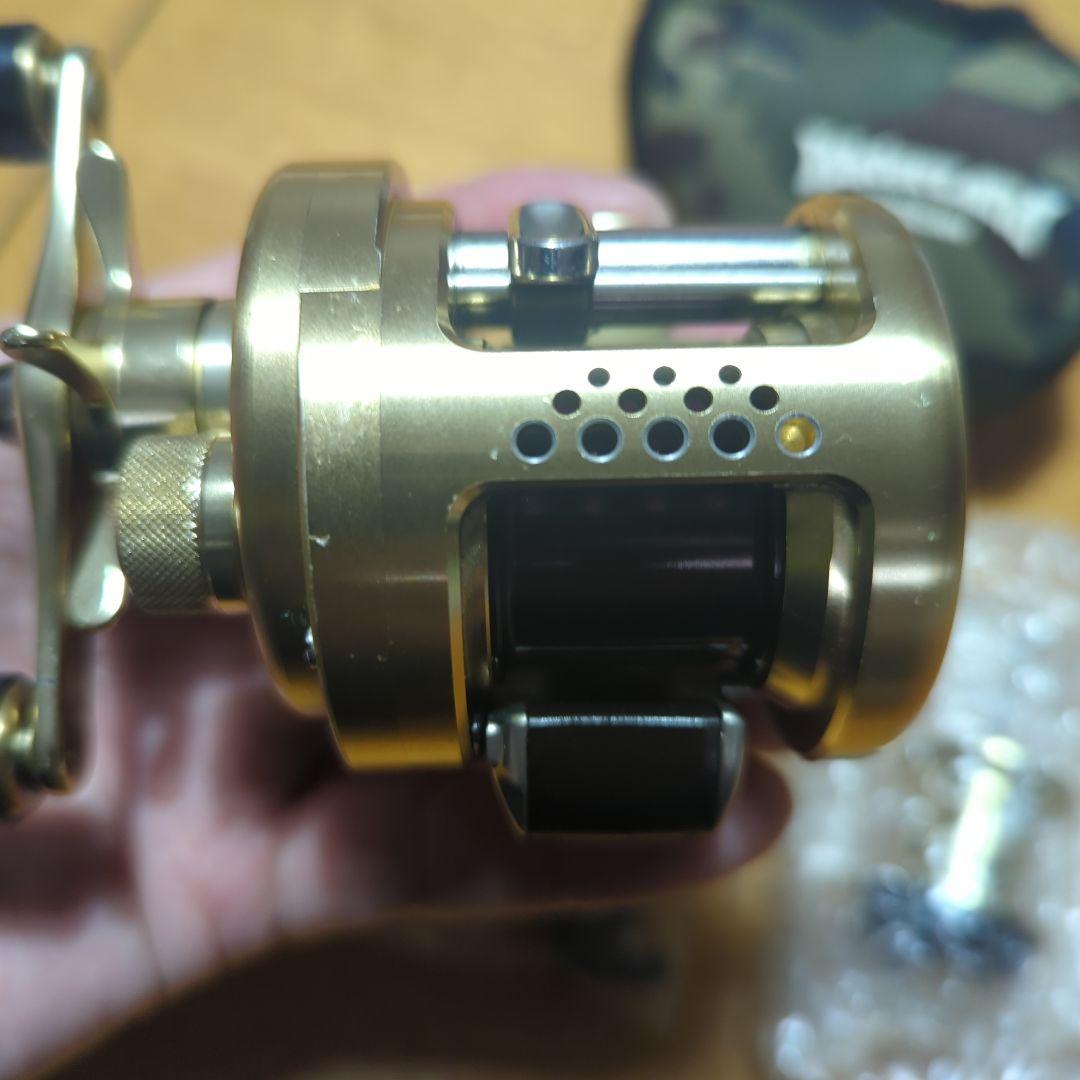 SHIMANO CALCUTTA CONQUEST ベイトリール