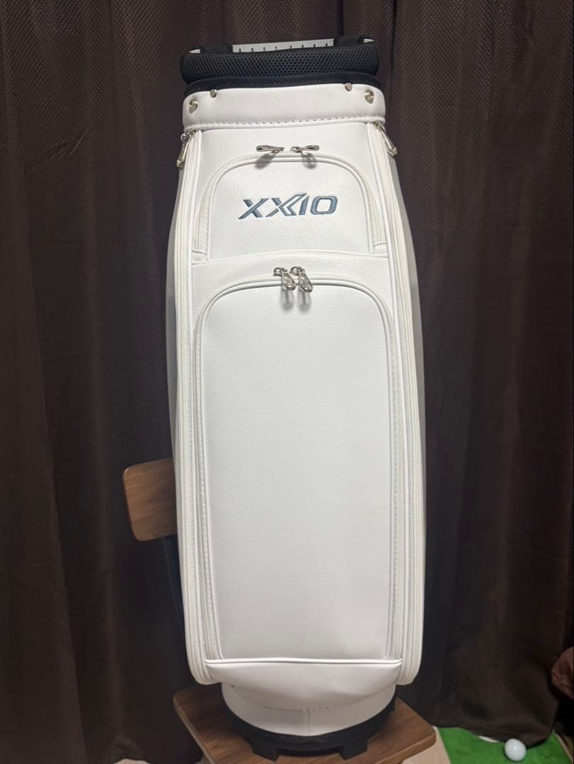 【新品】XXIO ゼクシオ キャディバッグ GGC-X163 ホワイト
