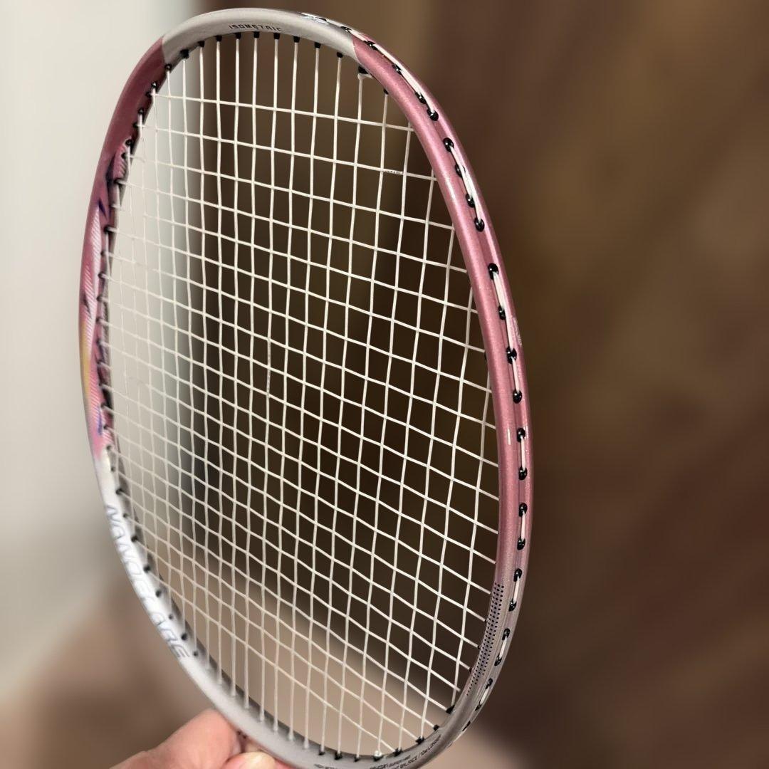 [美品]ヨネックス NANOFLARE 600 バドミントンラケット ピンク