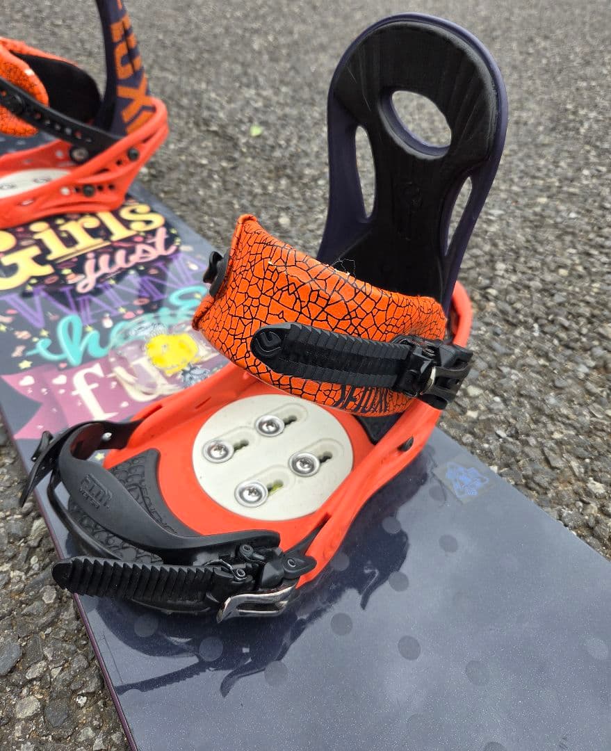 【永久ワックス無料】147cm SALOMON×FLUX スノーボードセット