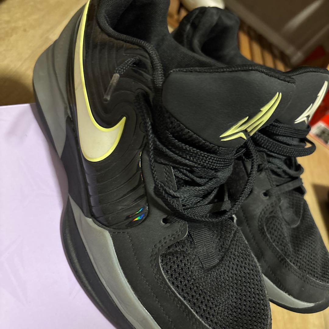 Nike バスケットボールシューズ ブラック/イエロー