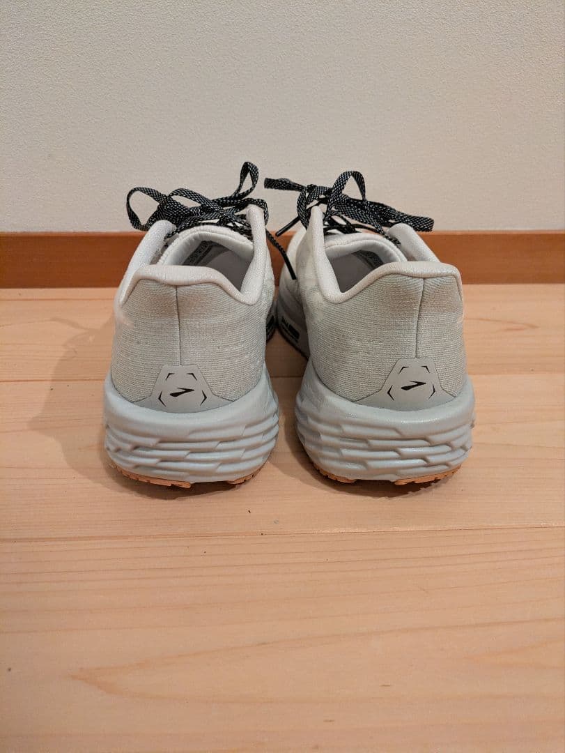 Brooks Launch 11　27.0cm