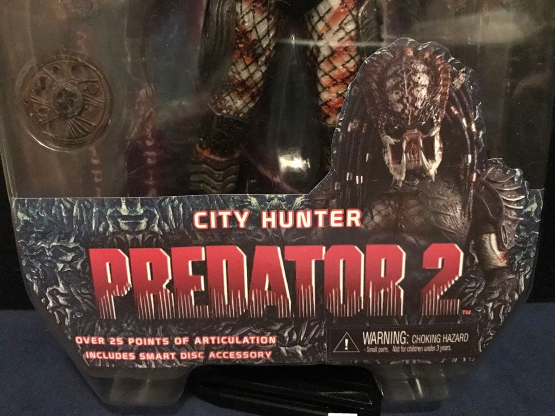 新品未使用　NECA シティーハンタープレデター　7インチ　アクションフィギュア
