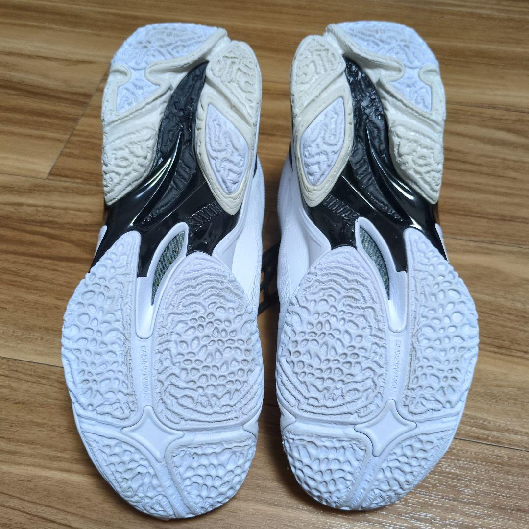 Mizuno Wave Lightning Z6 ミドルカット　24cm