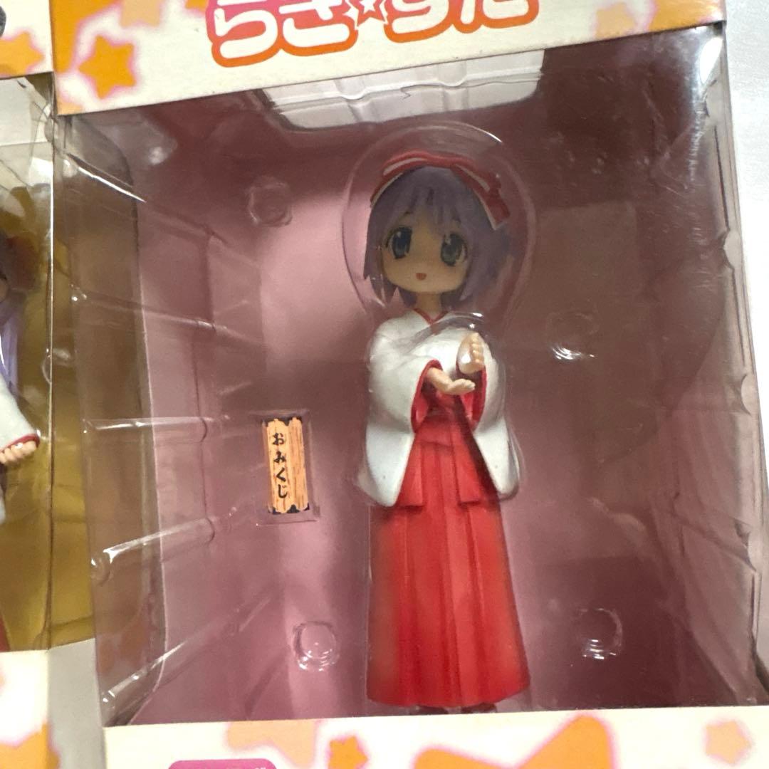 らき☆すた　柊かがみ・柊つかさ　巫女服　フィギュア　WAVE　ドリームテック
