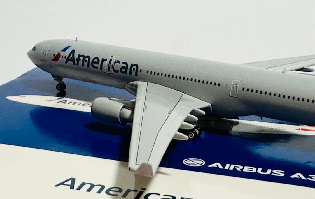 Gemini 1/400 A330-300 アメリカン航空
