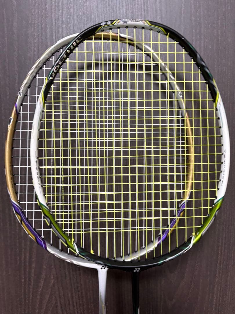 VOLTRIC Z-FORCE ロンドン五輪限定 4UG5 2本