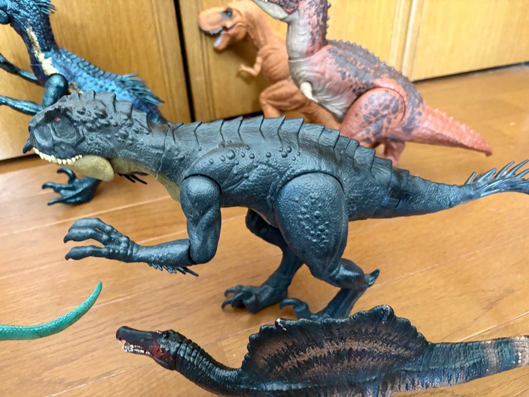 ジュラシックワールド　ジュラシックパーク　恐竜　フィギュア 8体セット