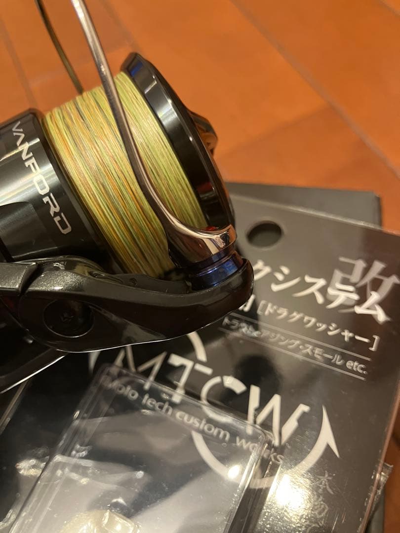 最終値下げ！24VANFORD 2500 HGSスピニングリール