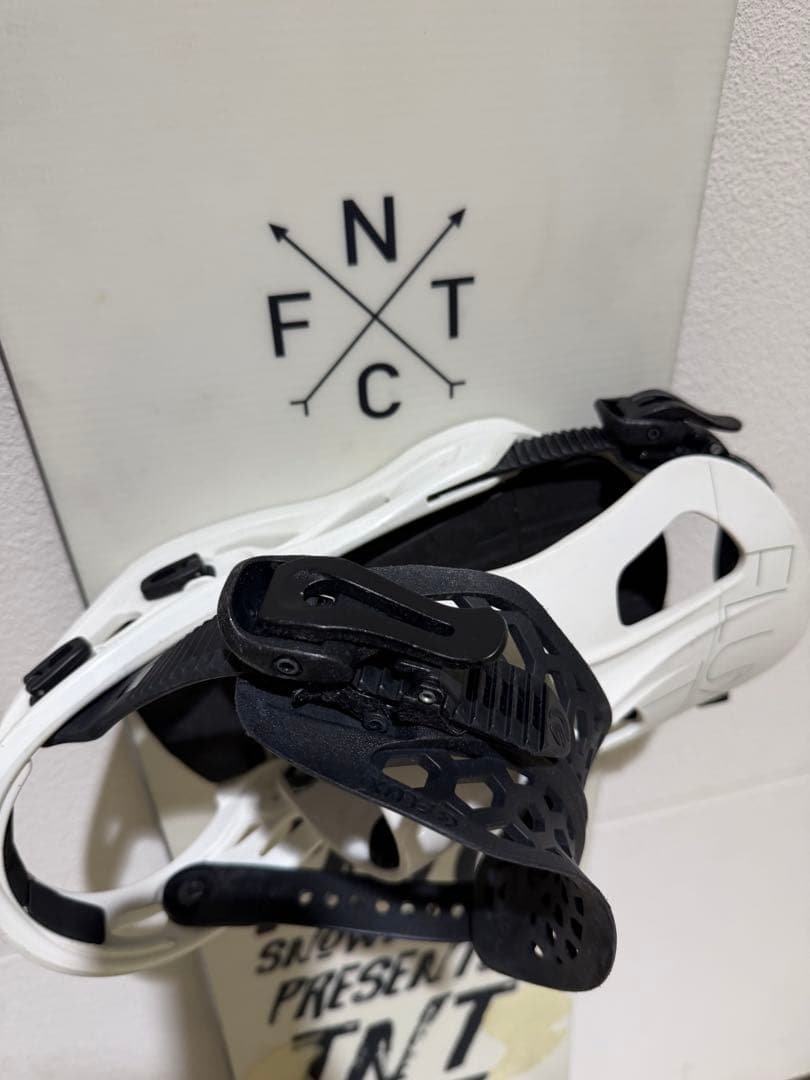 FNTC TNT 150cm グラトリ スノーボード