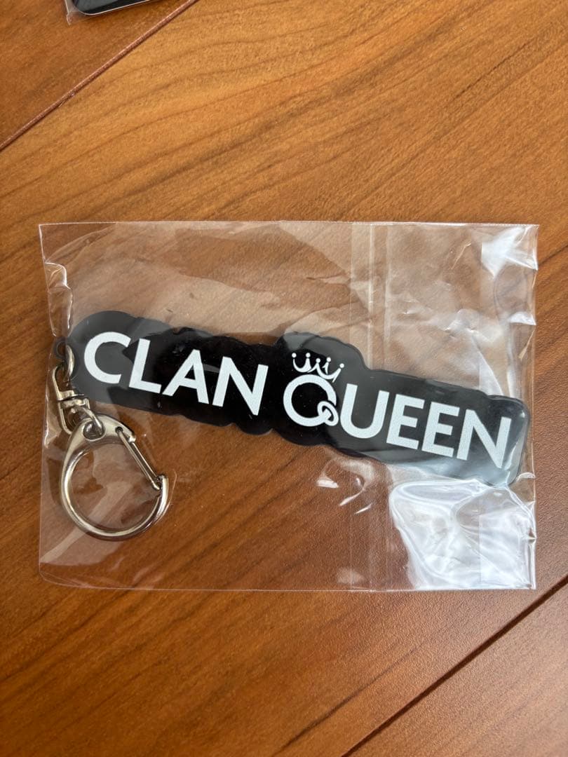 CLAN QUEEN キーホルダー&ロゴピンズ
