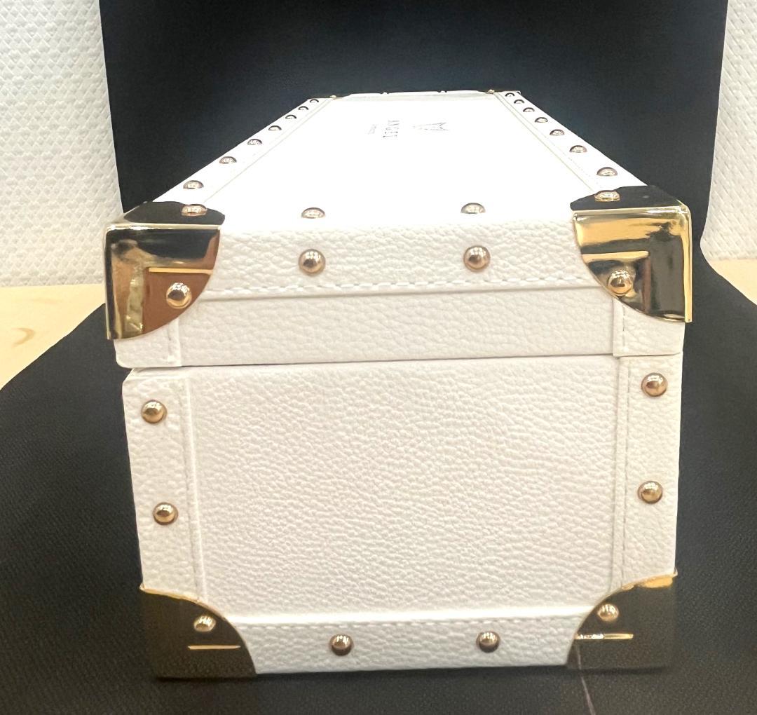 高級ホワイト収納 トランク型ボックス ゴールド金具 ディスプレイケース 中古
