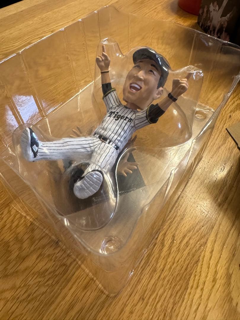 阪神タイガース　藤川監督胴上げ2025リーグチャンピオン ボブルヘッドフィギュア