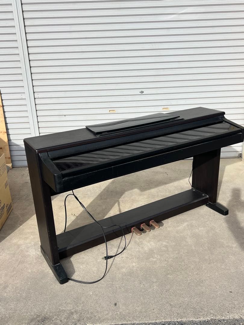送料込★Yamaha 電子ピアノ Clavinova CLP-123