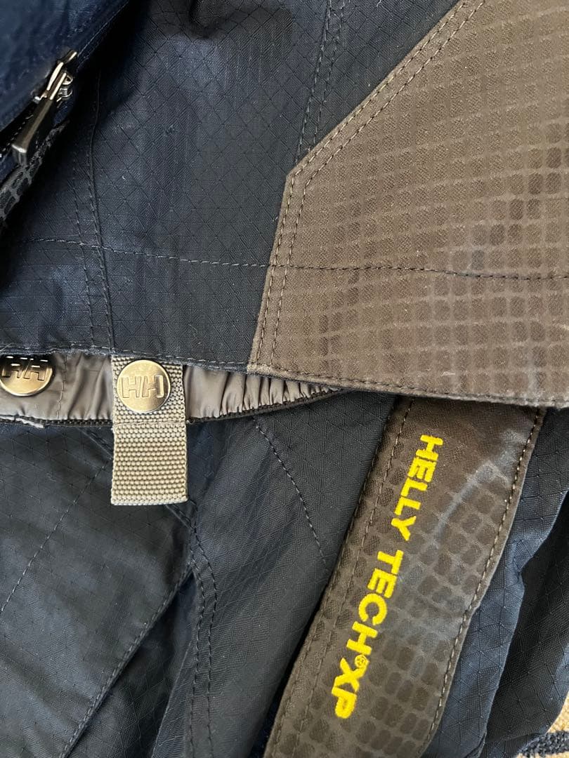 HELLY HANSEN スノーボード　ウェアー