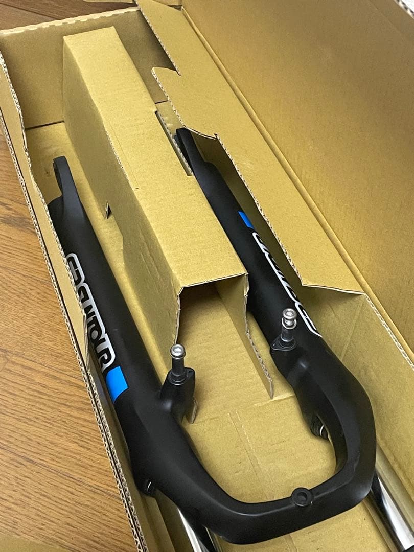 SR SUNTOUR サンツアー XCE28サスペンションフォーク