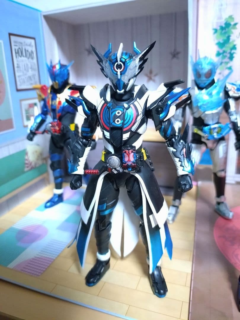 仮面ライダークローズ　フィギュアーツセット　クローズエボル